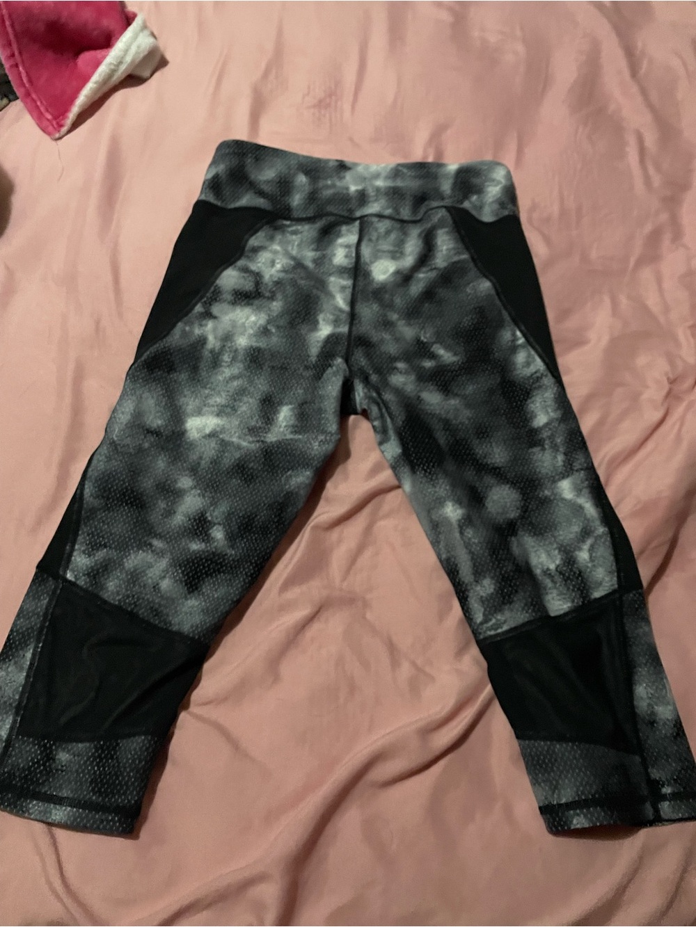 Calvin Klein Black & Gray Tie-Dye Capri Leggings